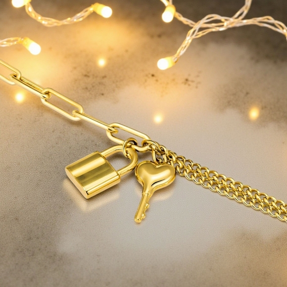 Minimalist Padlock Heart Key Bracelet 18K Gold Plated Stainless Steel - Picture 10 of 10